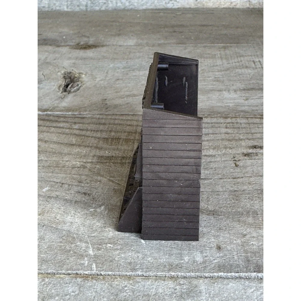 K-LINE #41821 O SCALE VALLEY NEWS NEWS‎ STAND **For Parts Only**
